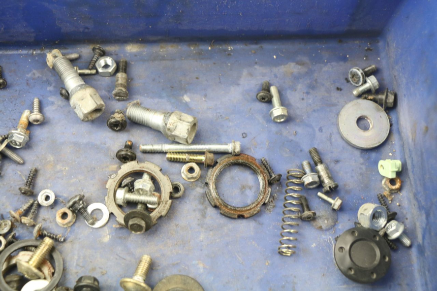 photo de SCHRAUBEN PEUGEOT JET FORCE CARBU 50 (2003 - 2016) - Detailansicht des Bauteils