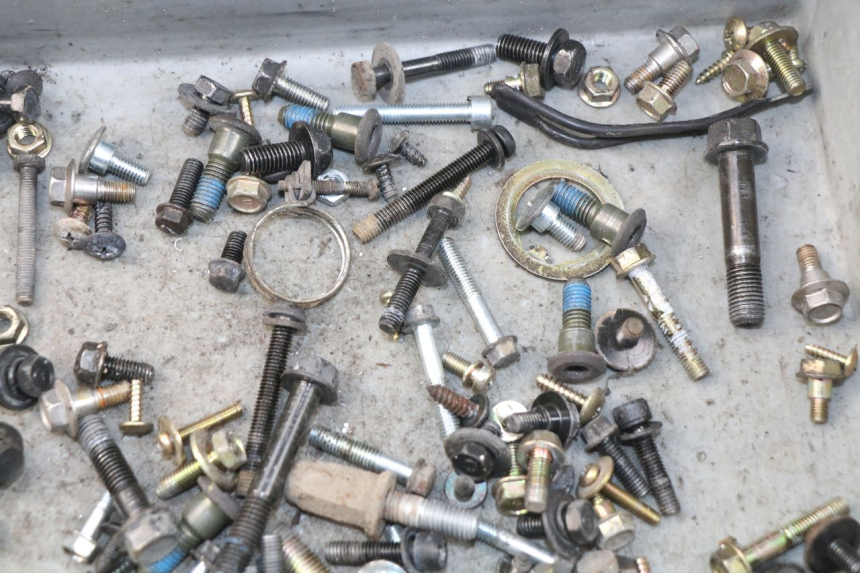 photo de SCHRAUBEN SYM JOYMAX 250 (2013 - 2017) - Alternative Perspektive