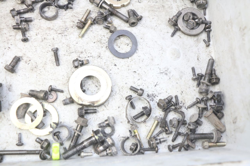 photo de SCHRAUBENBEUTEL PEUGEOT KISBEE 2T 50 (2010 - 2017) - Zoom auf Gebrauchszustand