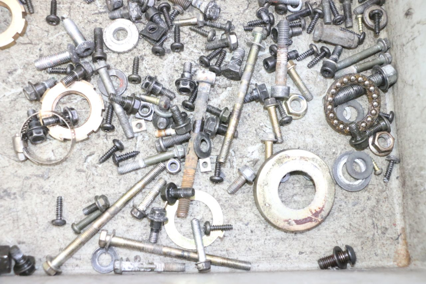 photo de SCHRAUBENBEUTEL PEUGEOT KISBEE 2T 50 (2010 - 2017) - Alternative Perspektive