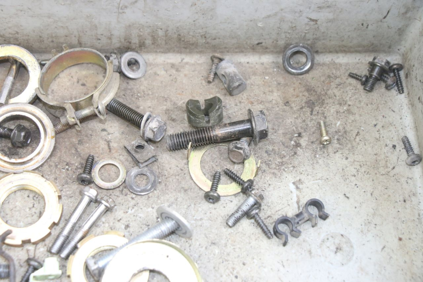 photo de SCHRAUBENBEUTEL PEUGEOT KISBEE 4T 50 (2010 - 2017) - Alternative Perspektive