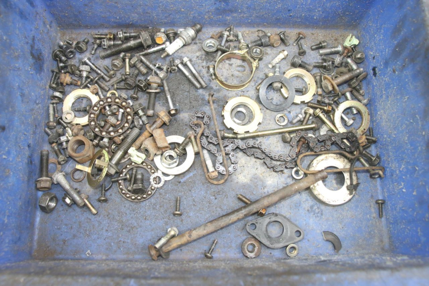 photo de SCHRAUBENBEUTEL PEUGEOT KISBEE 4T 50 (2010 - 2017) - Hauptansicht