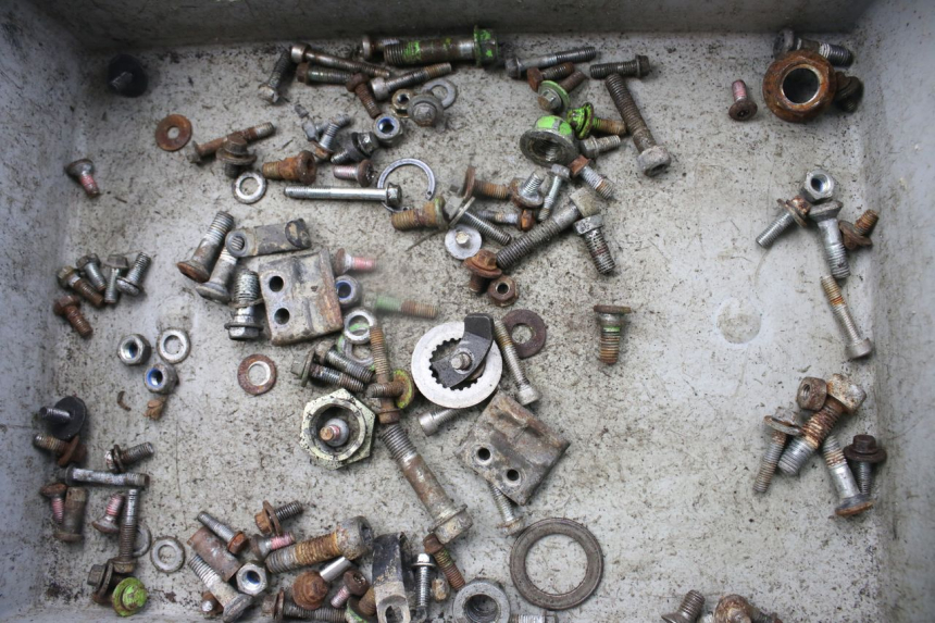 photo de SCHRAUBENBEUTEL KAWASAKI KX 250 (1994 - 1998) - Detailansicht des Bauteils