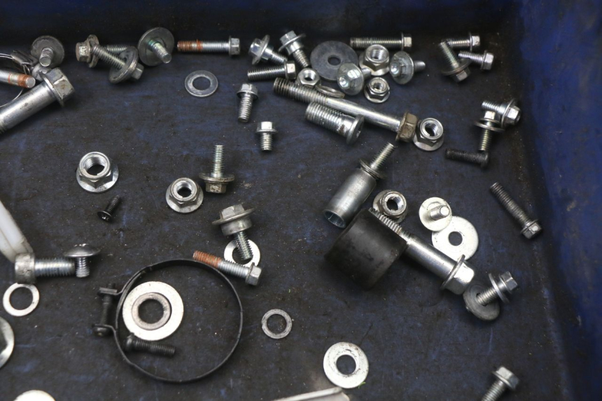 photo de SCHRAUBENBEUTEL KAWASAKI KX L 85 (2022 - 2024) - Zoom auf Gebrauchszustand