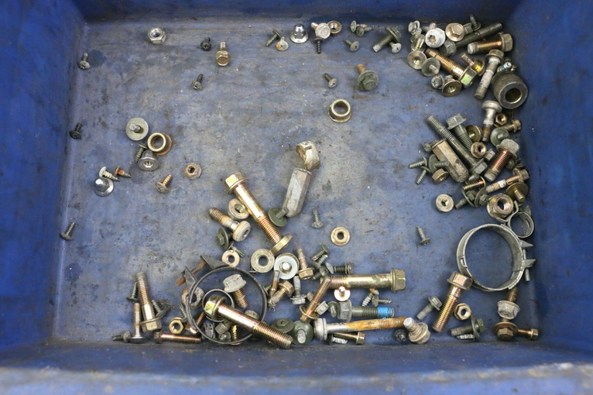 photo de SCHRAUBEN KYMCO PEOPLE S 125 (2000 - 2008) - Hauptansicht