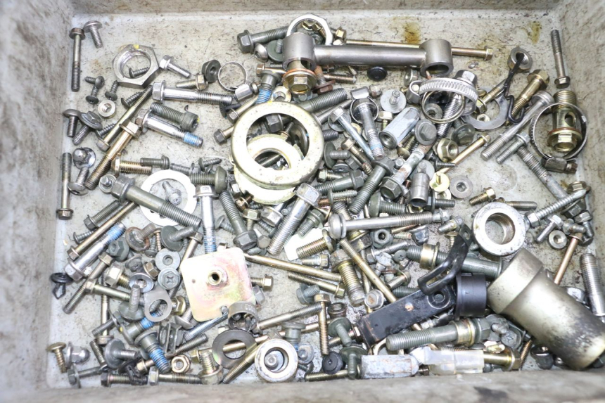 photo de SCHRAUBEN KYMCO XCITING 500 (2007 - 2010) - Zoom auf Gebrauchszustand