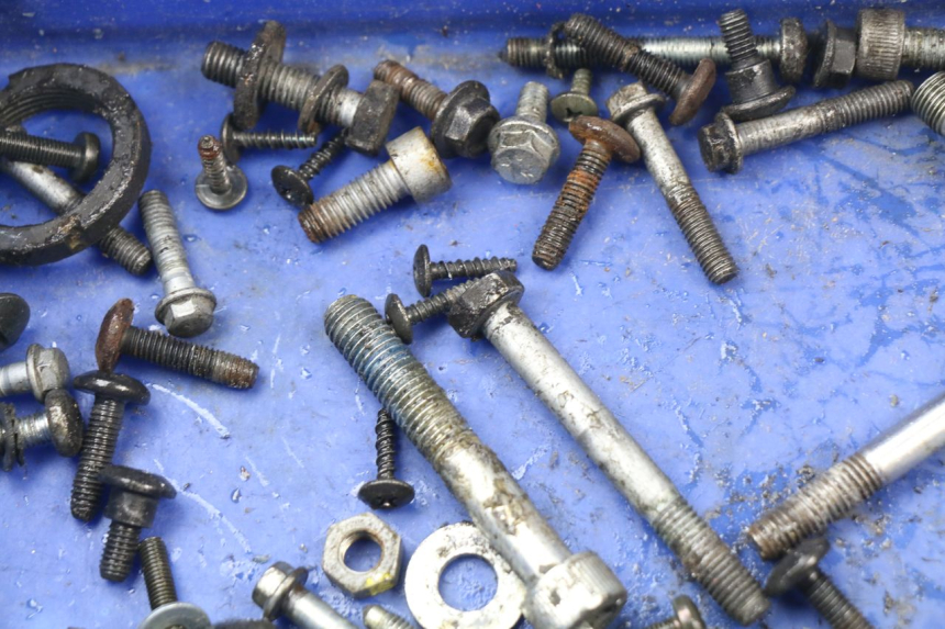 photo de SCHRAUBEN PIAGGIO LIBERTY 2T 50 (2009 - 2013) - Zoom auf Gebrauchszustand