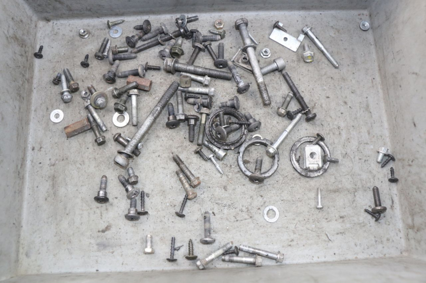 photo de SCHRAUBEN PIAGGIO LIBERTY 4T 50 (2009 - 2015) - Hauptansicht