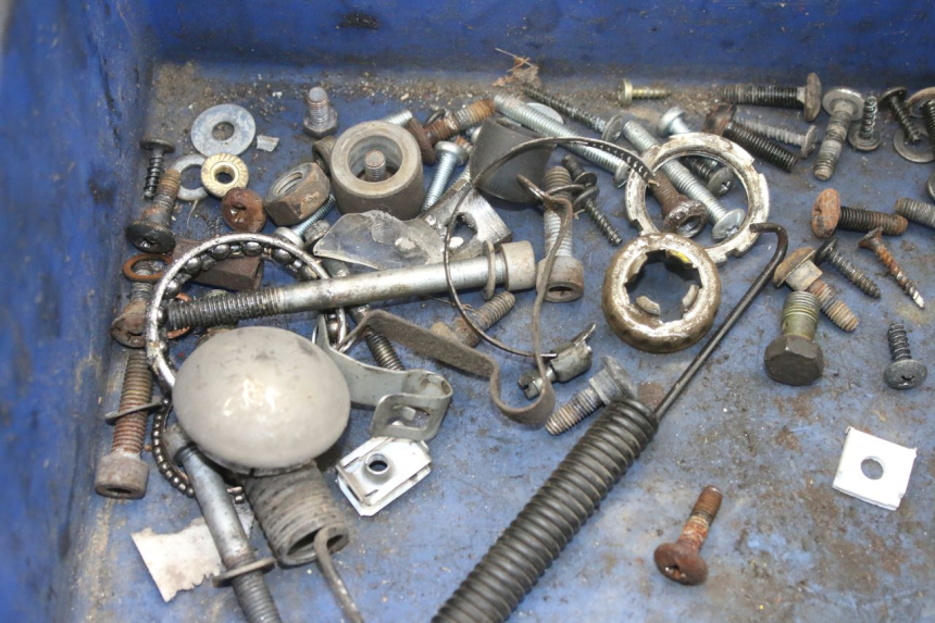 photo de SCHRAUBENBEUTEL PIAGGIO LIBERTY 4T 50 (2004 - 2008) - Zoom auf Gebrauchszustand