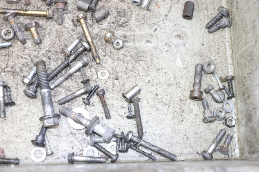 photo de SCHRAUBEN PIAGGIO LIBERTY 125 (1998 - 2008) - Technische Nahaufnahme