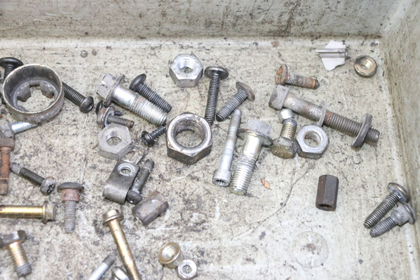 photo de SCHRAUBEN PIAGGIO LIBERTY 125 (1998 - 2008) - Gesamtansicht des Produkts