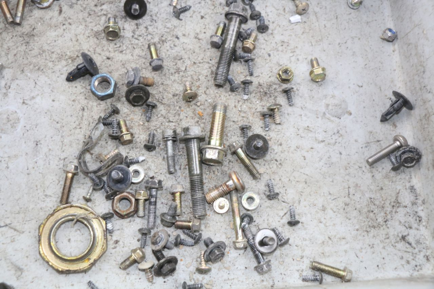 photo de SCHRAUBEN KYMCO LIKE 2T 50 (2009 - 2018) - Zoom auf Gebrauchszustand