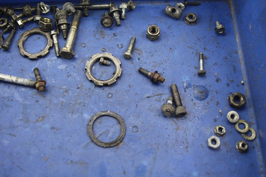 photo de SCHRAUBEN PEUGEOT LOOXOR 50 (2001 - 2004) - Detailansicht des Bauteils