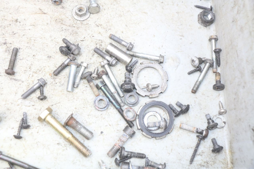 photo de SCHRAUBENBEUTEL PEUGEOT LUDIX BLASTER 50 (2006 - 2014) - Zoom auf Gebrauchszustand