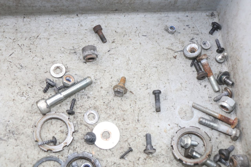 photo de SCHRAUBENBEUTEL PEUGEOT LUDIX 50 (2008 - 2017) - Zoom auf Gebrauchszustand