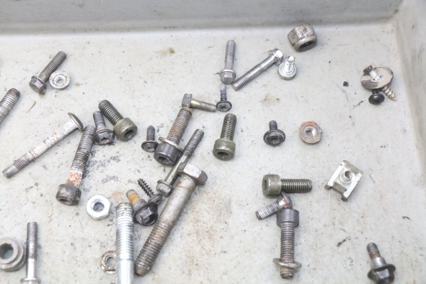 photo de SCHRAUBENBEUTEL PEUGEOT LUDIX 50 (2008 - 2017) - Zoom auf Gebrauchszustand