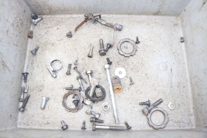 photo de SCHRAUBENBEUTEL PEUGEOT LUDIX 50 (2008 - 2017) - Hauptansicht