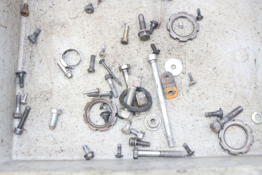 photo de SCHRAUBENBEUTEL PEUGEOT LUDIX 50 (2008 - 2017) - Zoom auf Gebrauchszustand