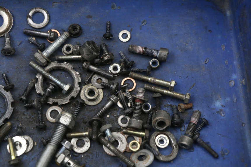 photo de SCHRAUBENBEUTEL PEUGEOT LUDIX 50 (2005 - 2007) - Zoom auf Gebrauchszustand