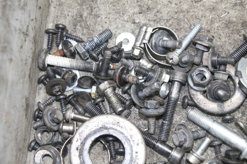 photo de SCHRAUBEN MBK OVETTO ONE 2T 50 (2013 - 2017) - Detailansicht des Bauteils