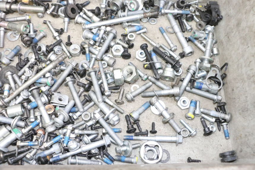 photo de SCHRAUBEN PIAGGIO MP3 HPE 310 (2024 - 2025) - Detailansicht des Bauteils