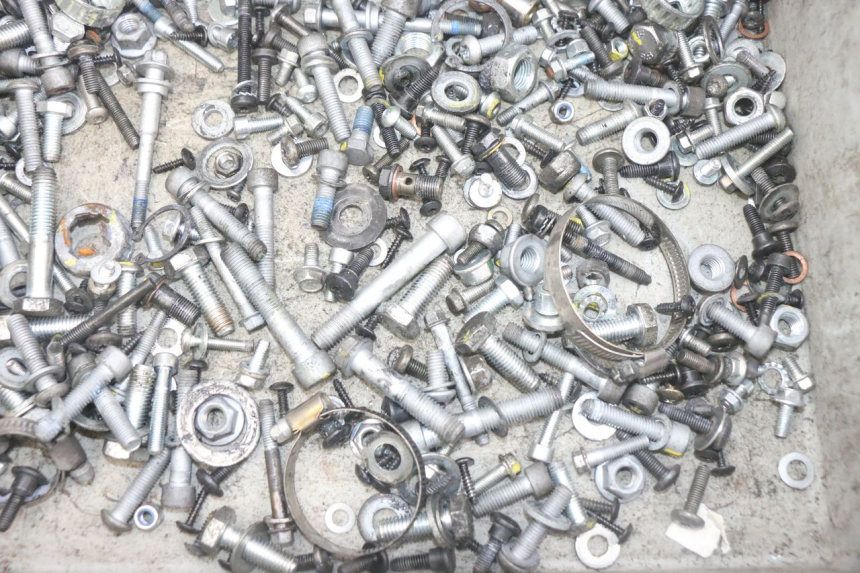 photo de SCHRAUBEN PIAGGIO MP3 HPE 300 (2019 - 2026) - Detailansicht des Bauteils