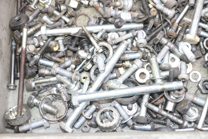 photo de SCHRAUBEN PIAGGIO MP3 LT 300 (2010 - 2016) - Zoom auf Gebrauchszustand