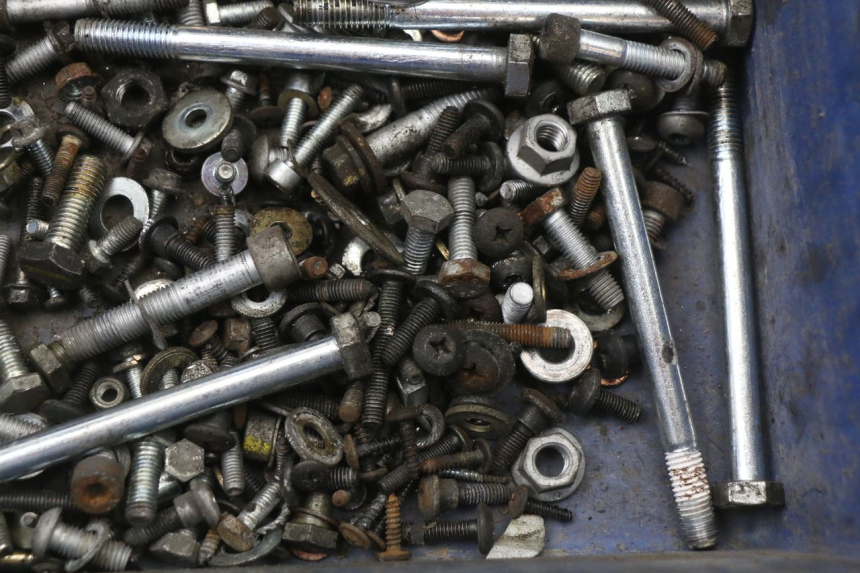 photo de SCHRAUBEN PIAGGIO MP3 125 (2006 - 2014) - Technische Nahaufnahme