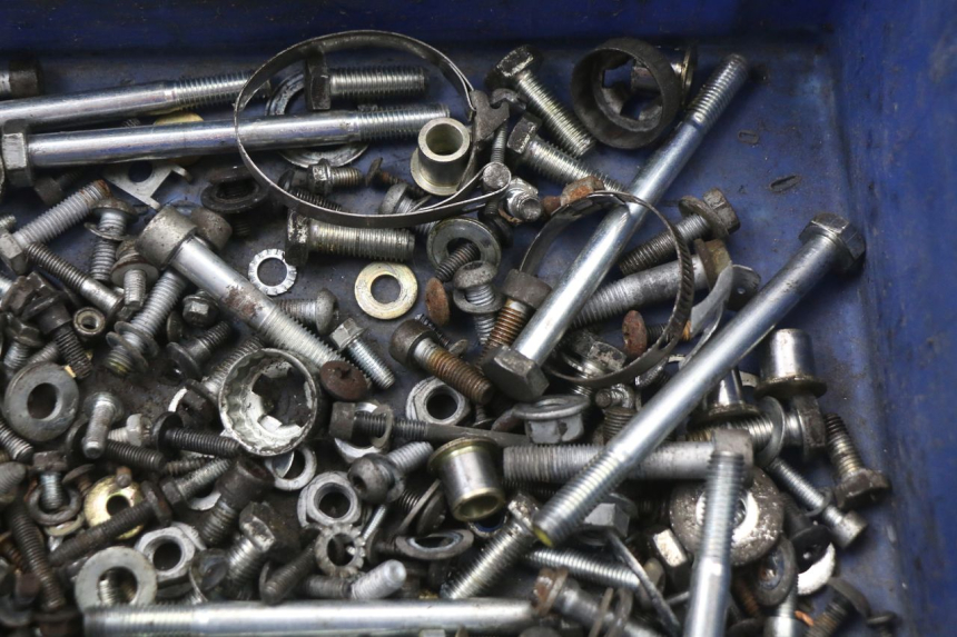 photo de SCHRAUBEN PIAGGIO MP3 125 (2006 - 2014) - Zoom auf Gebrauchszustand