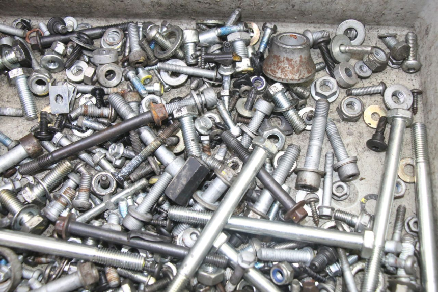 photo de SCHRAUBEN PIAGGIO MP3 500 (2014 - 2017) - Zoom auf Gebrauchszustand