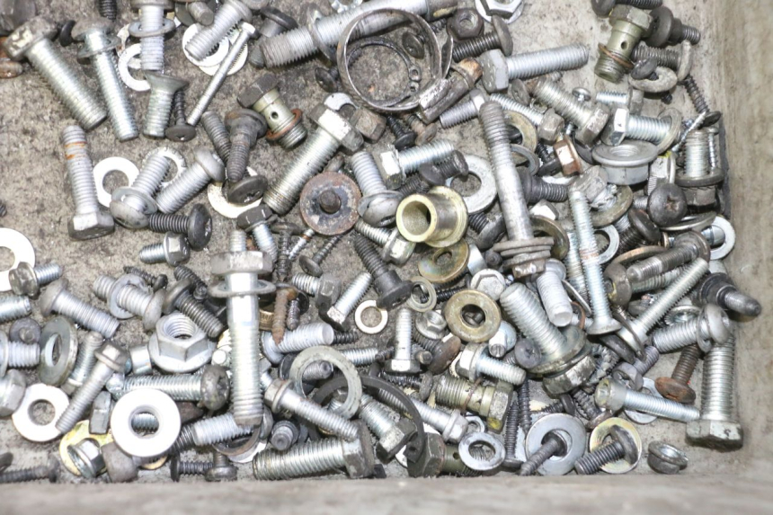 photo de SCHRAUBEN PIAGGIO MP3 125 (2006 - 2014) - Alternative Perspektive