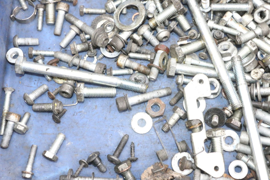 photo de SCHRAUBEN PIAGGIO MP3 125 (2006 - 2014) - Zoom auf Gebrauchszustand