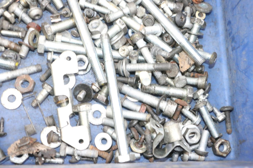 photo de SCHRAUBEN PIAGGIO MP3 125 (2006 - 2014) - Alternative Perspektive