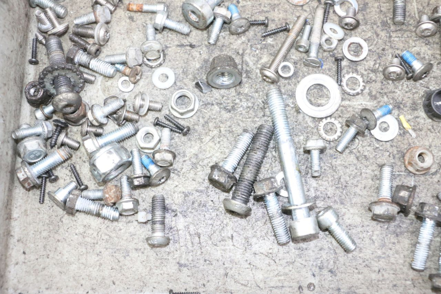 photo de SCHRAUBEN RIEJU MRT 50 (2018 - 2021) - Alternative Perspektive