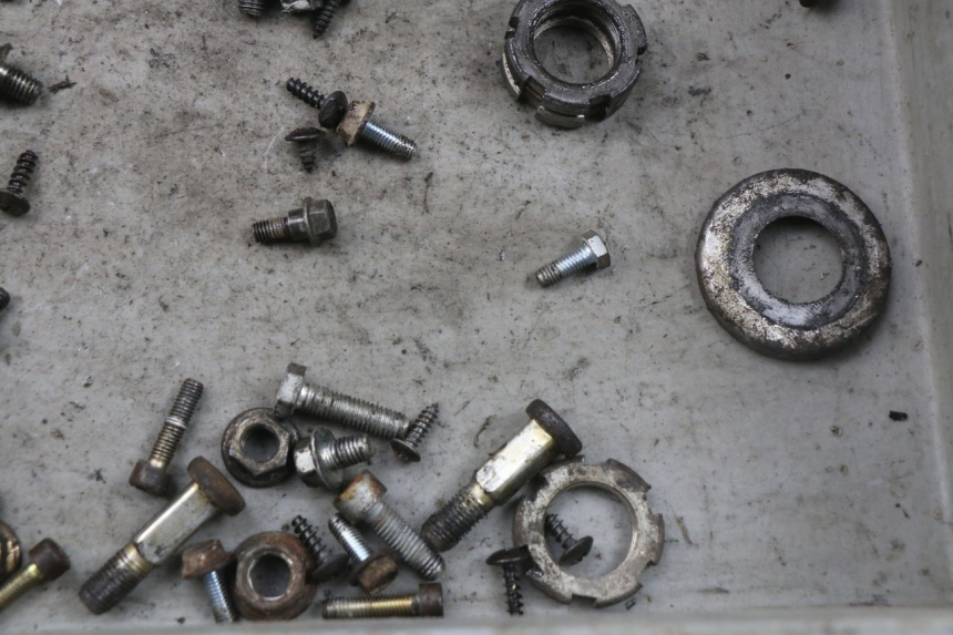 photo de SCHRAUBEN YAMAHA NEO'S NEOS 2T 50 (2007 - 2017) - Zoom auf Gebrauchszustand