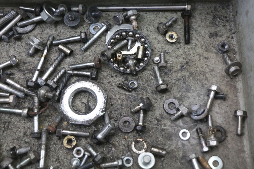 photo de SCHRAUBENBEUTEL HONDA NHX LEAD 110 (2008 - 2010) - Zoom auf Gebrauchszustand