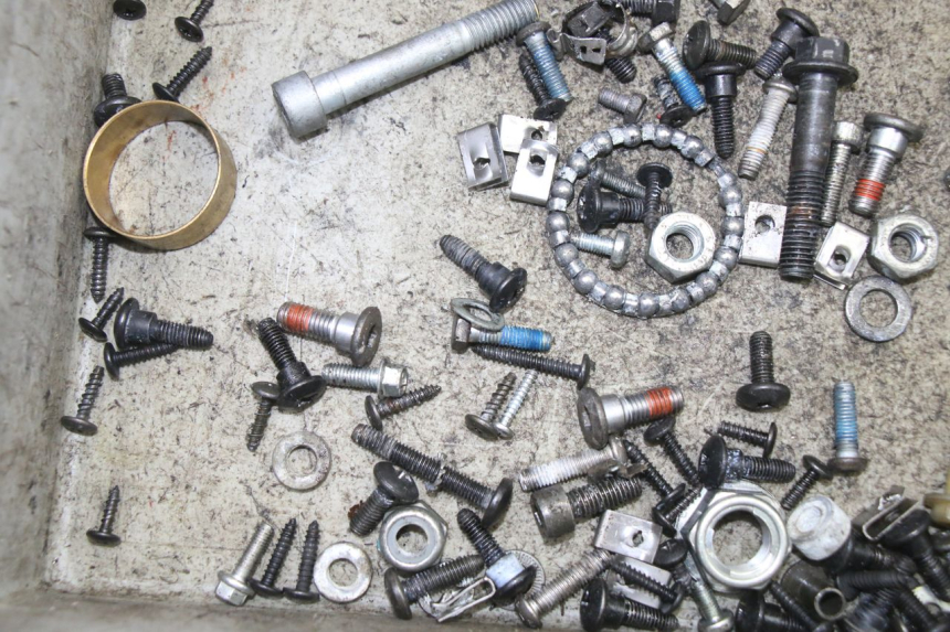 photo de SCHRAUBEN PIAGGIO NRG POWER PUREJET 50 (2018 - 2021) - Alternative Perspektive