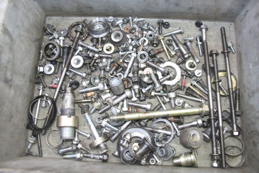 photo de SCHRAUBEN HONDA NTV DEAUVILLE 650 (2001 - 2006) - Hauptansicht