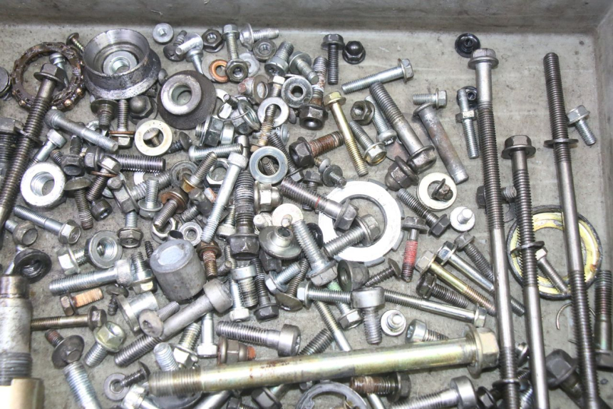 photo de SCHRAUBEN HONDA NTV DEAUVILLE 650 (2001 - 2006) - Zoom auf Gebrauchszustand