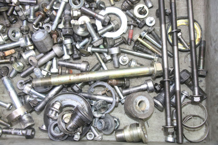 photo de SCHRAUBEN HONDA NTV DEAUVILLE 650 (2001 - 2006) - Technische Nahaufnahme