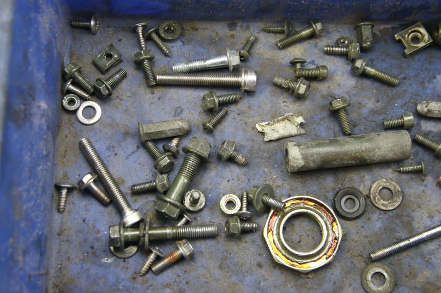 photo de SCHRAUBENBEUTEL JM MOTORS OLDIES 4T 50 (2010 - 2020) - Zoom auf Gebrauchszustand