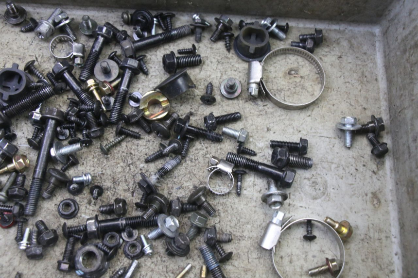 photo de SCHRAUBEN SYM ORBIT III 3 4T 50 (2021 - 2025) - Zoom auf Gebrauchszustand