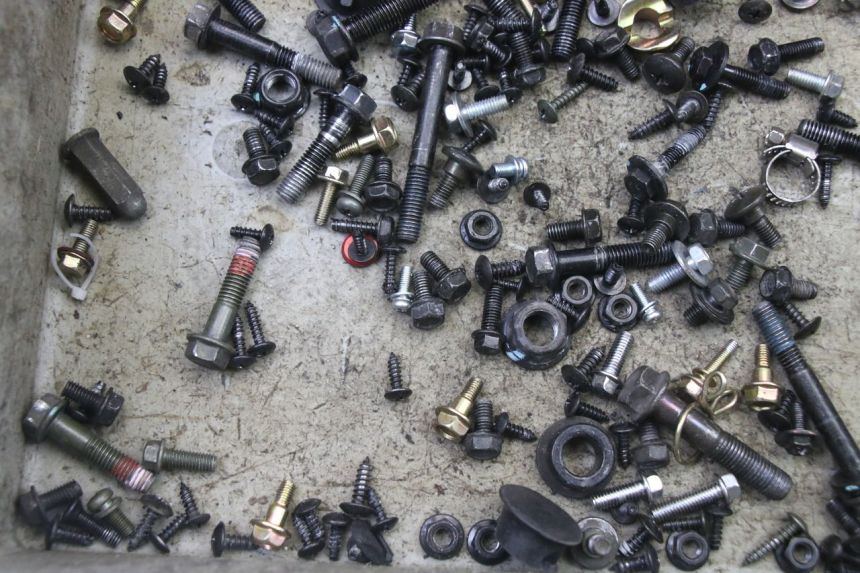 photo de SCHRAUBEN SYM ORBIT III 3 4T 50 (2021 - 2025) - Alternative Perspektive