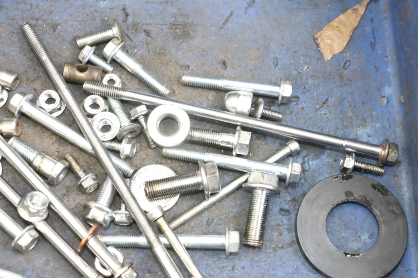 photo de SCHRAUBEN VERKLEIDUNG  ASTOR ORCAL 125 (2015 - 2017) - Zoom auf Gebrauchszustand