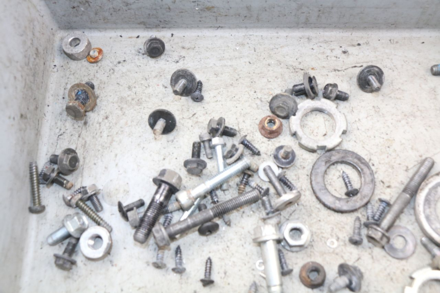 photo de SCHRAUBEN MBK OVETTO 4T 50 (2008 - 2016) - Alternative Perspektive