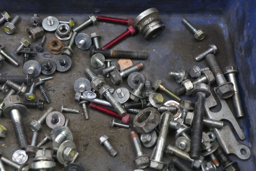 photo de SCHRAUBENBEUTEL HONDA PCX (JF47) 125 (2012 - 2013) - Zoom auf Gebrauchszustand