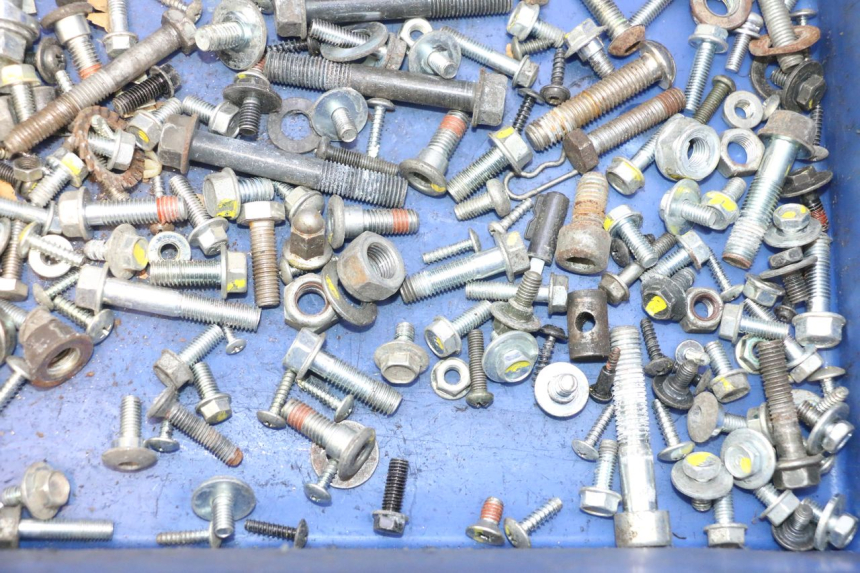 photo de SCHRAUBEN HONDA PCX (JF57/JF64) 125 (2014 - 2018) - Technische Nahaufnahme