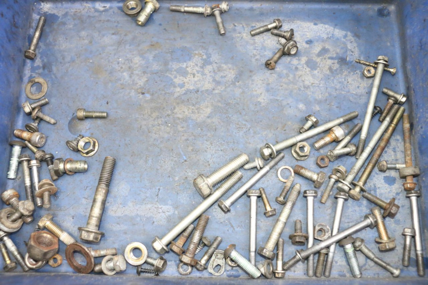 photo de SCHRAUBENBEUTEL PEUGEOT LUDIX 50 (2005 - 2007) - Detailansicht des Bauteils