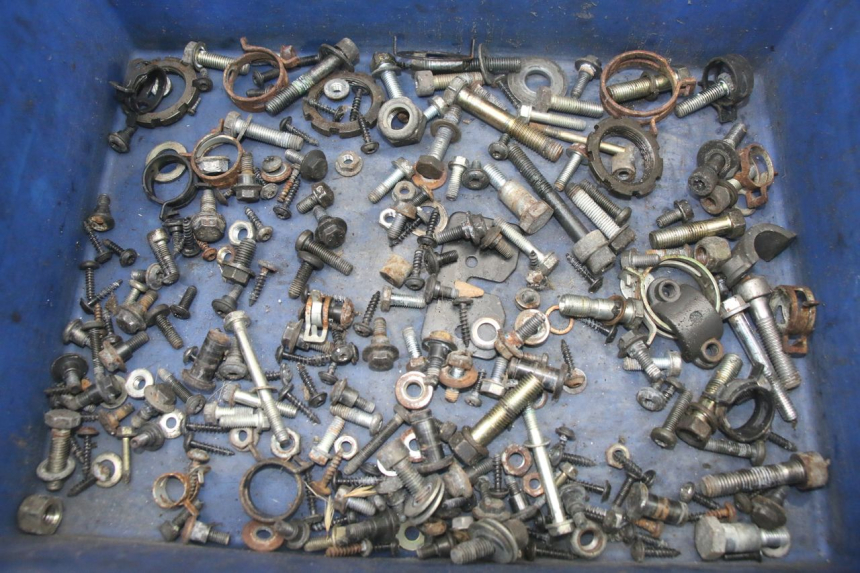 photo de SCHRAUBEN PEUGEOT SATELIS COMPRESSOR K15 125 (2006 - 2009) - Hauptansicht