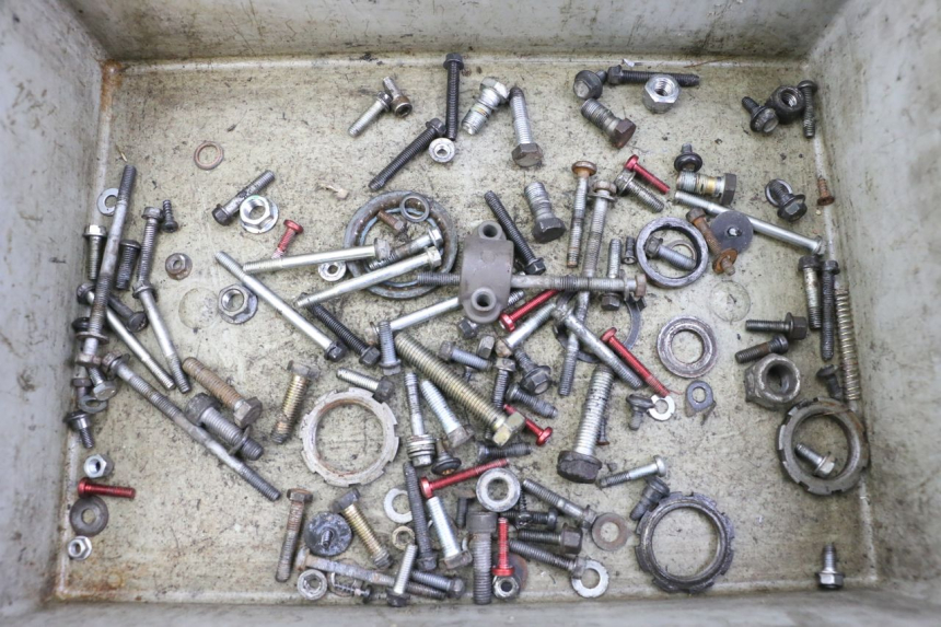 photo de SCHRAUBENBEUTEL PEUGEOT TKR TREKKER FURIOUS 50 (2005 - 2014) - Hauptansicht